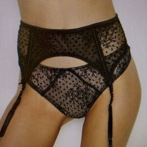 Victoria's Secret Garter Belt Lingerie Black Mesh Dream Angels
XS/S